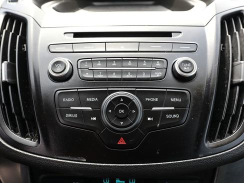 Used 2017 Ford Escape SE FWD image 18