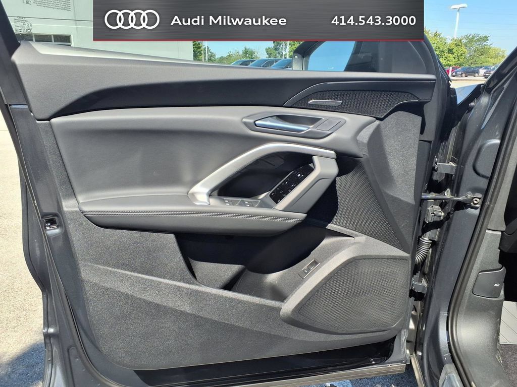 New 2026 Audi Q5 Premium Plus AWD/4WD image 3