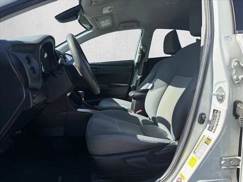 Used 2017 Toyota Corolla L w/ Carpet Mat Package (TMS) image 10