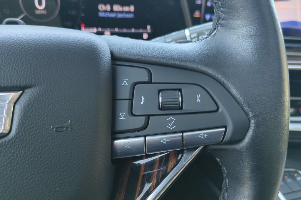 Certified 2023 Cadillac Escalade ESV Premium Luxury w/ Performance Package AWD/4WD image 28