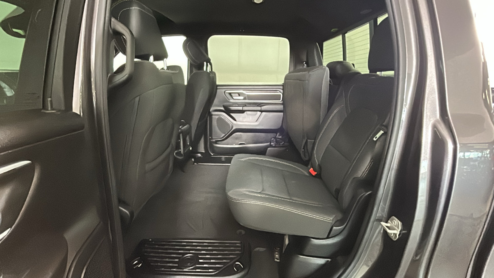 Used 2023 RAM 1500 Big Horn AWD/4WD image 33