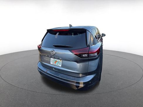 Used 2025 Nissan Rogue SV image 8