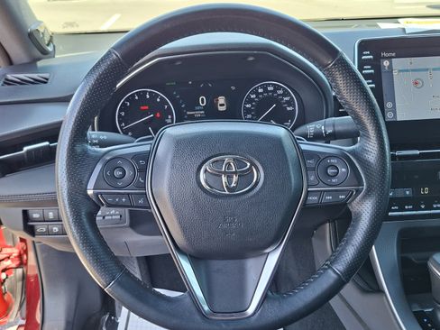Used 2019 Toyota Avalon Touring FWD image 10
