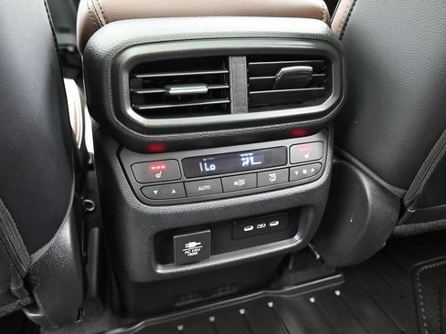 Used 2025 Honda Pilot Elite image 27