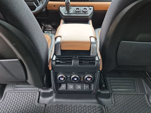 Used 2021 Land Rover Defender 110 X AWD/4WD image 33