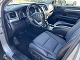 Used 2017 Toyota Highlander Plus image 5