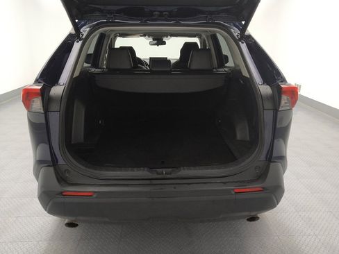 Used 2019 Toyota RAV4 XLE Premium FWD image 29