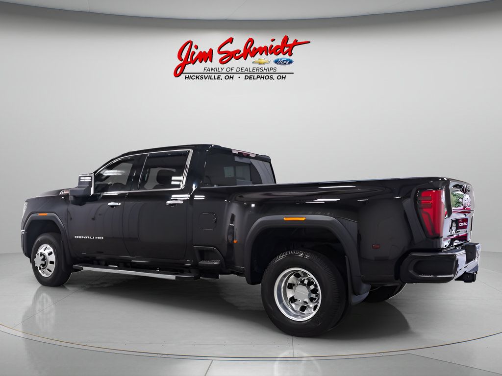 Used 2024 GMC Sierra 3500 Denali w/ Denali Reserve Package AWD/4WD image 3
