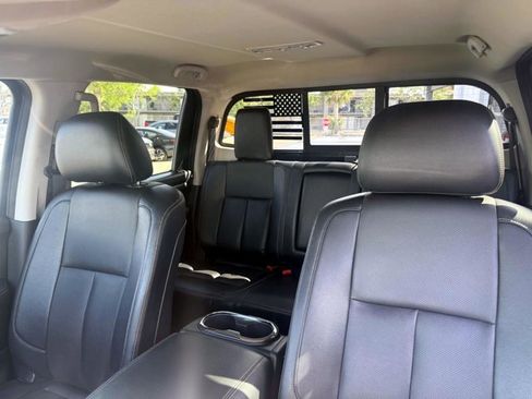 Used 2017 Nissan Titan SL w/ Chrome Package image 16