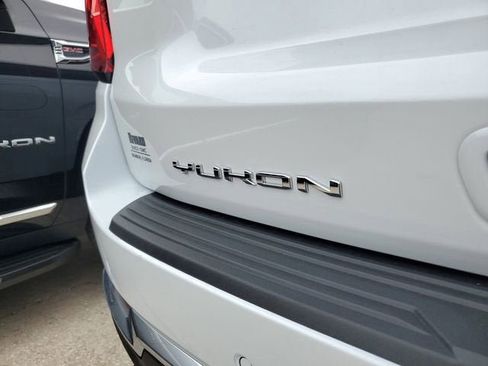New 2026 GMC Yukon XL Denali w/ Sun & Power Step Package image 8