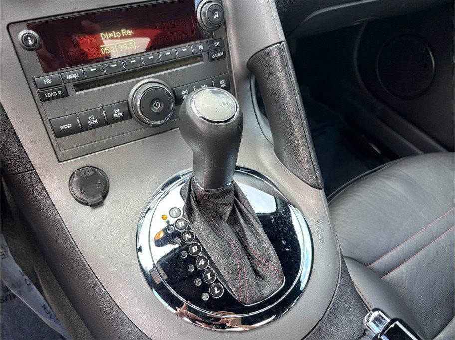 Used 2007 Pontiac Solstice GXP w/ Premium Package RWD image 24