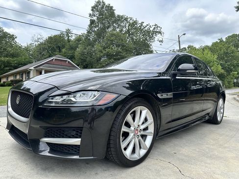 Used 2016 Jaguar XF R-Sport image 1
