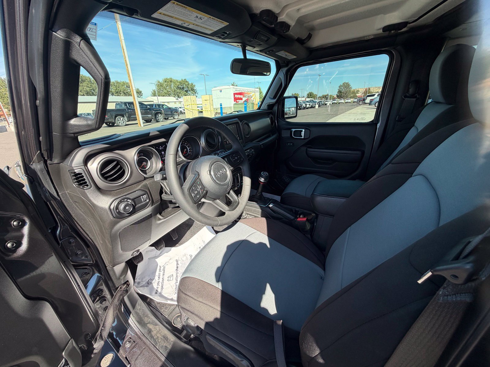 Used 2023 Jeep Wrangler Sport AWD/4WD image 12