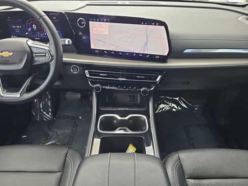 Certified 2026 Chevrolet Traverse LT FWD image 13