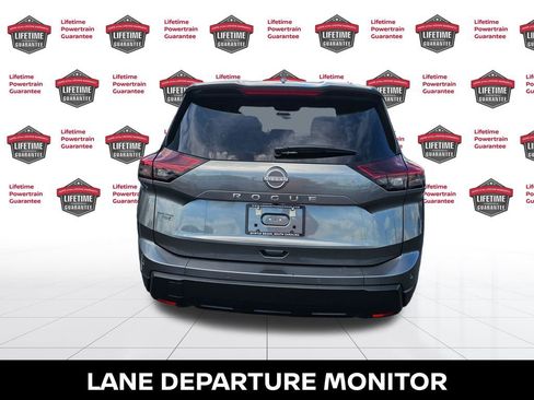 Used 2025 Nissan Rogue SV image 9