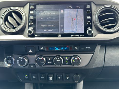Used 2021 Toyota Tacoma TRD Sport w/ TRD Premium Sport Package AWD/4WD image 16