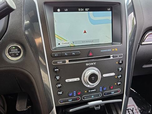 Used 2018 Ford Explorer Platinum AWD/4WD image 19