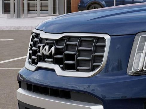 New 2025 Kia Telluride S FWD image 17