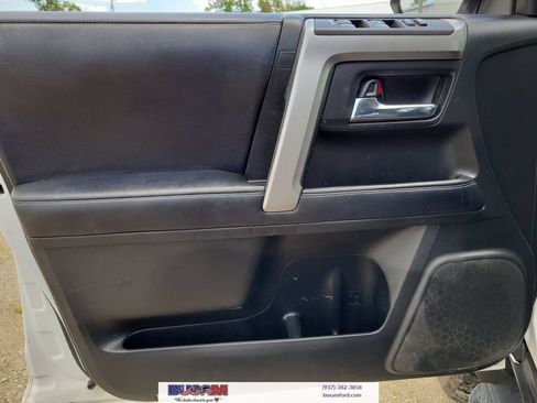 Used 2019 Toyota 4Runner SR5 AWD/4WD image 17