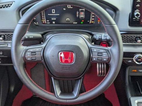 Used 2024 Honda Civic Type R image 11