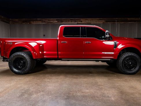 Used 2022 Ford F350 King Ranch w/ Chrome Package image 11