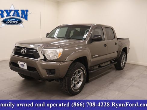 Used 2014 Toyota Tacoma PreRunner image 1