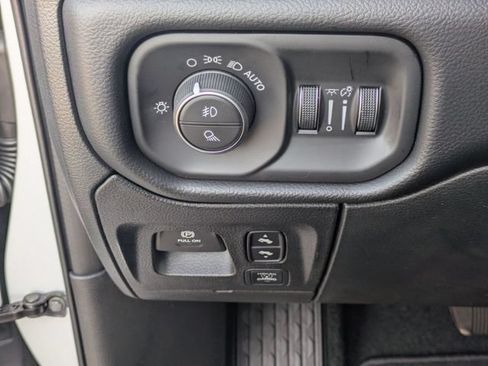 New 2026 RAM 1500 Big Horn AWD/4WD image 17