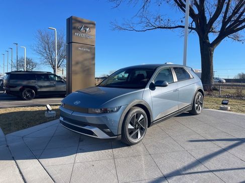 New 2026 Hyundai Ioniq 5 SE image 1