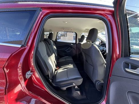 Used 2018 Ford Escape SE image 12