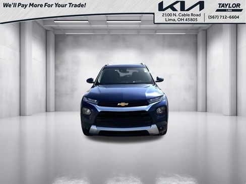 Used 2022 Chevrolet TrailBlazer LT w/ LPO, Blackout Package FWD image 4