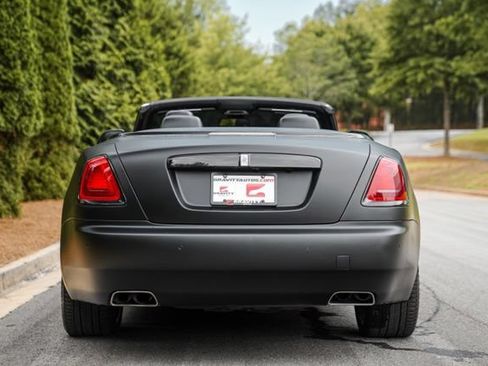 Used 2016 Rolls-Royce Dawn RWD image 13