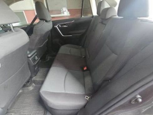 Used 2024 Toyota RAV4 XLE w/ Convenience Package AWD/4WD image 5