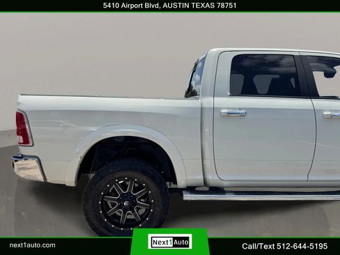 Used 2018 RAM 1500 Laramie w/ Convenience Group AWD/4WD image 7