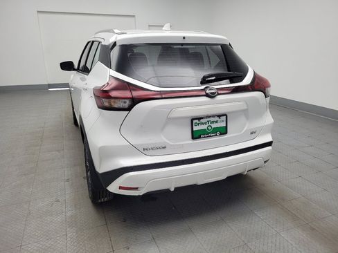 Used 2023 Nissan Kicks SV image 6