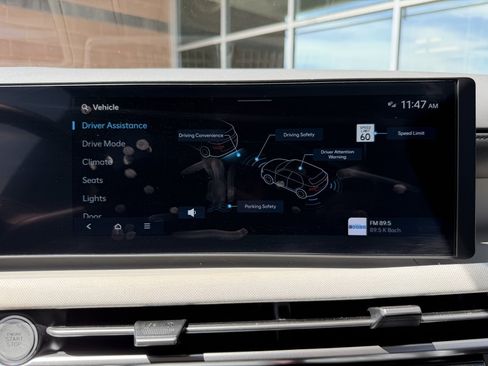 Used 2025 Hyundai Tucson Limited FWD image 24