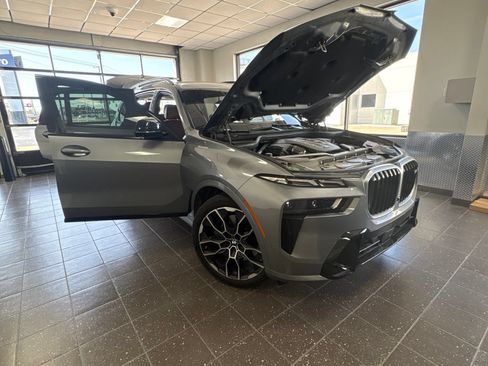 Used 2023 BMW X7 M60i w/ Executive Package AWD/4WD image 2