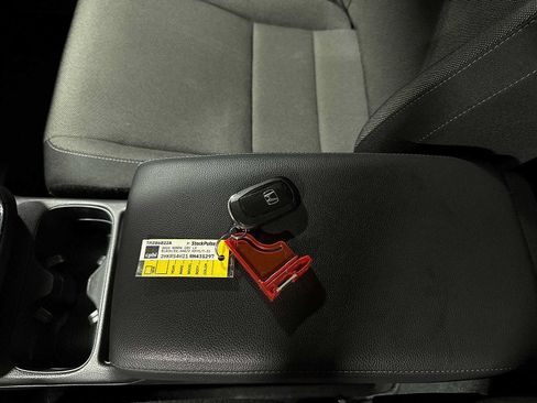 Used 2024 Honda CR-V LX image 29