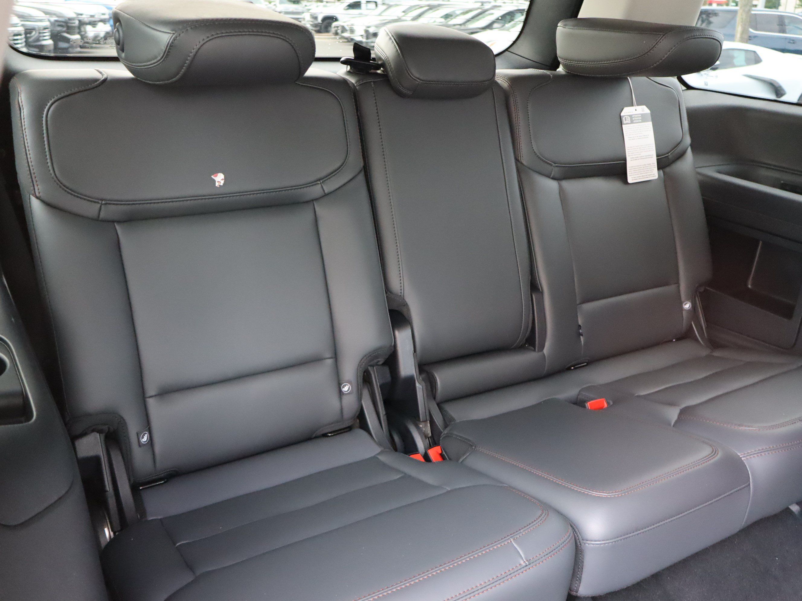 Used 2025 Ford Expedition Active RWD image 39
