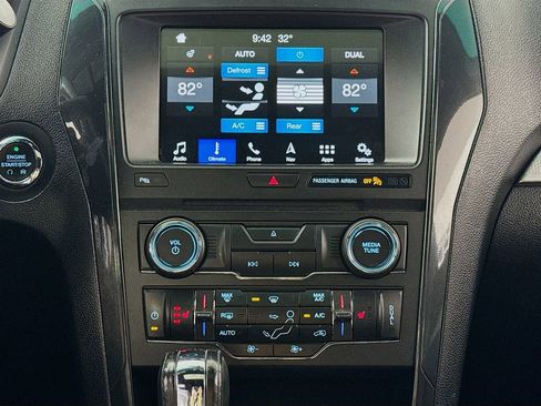 Used 2017 Ford Explorer XLT w/ Equipment Group 202A image 16