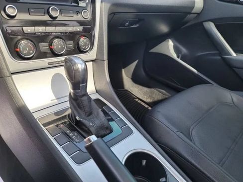 Used 2013 Volkswagen Passat 2.5 SE FWD image 17