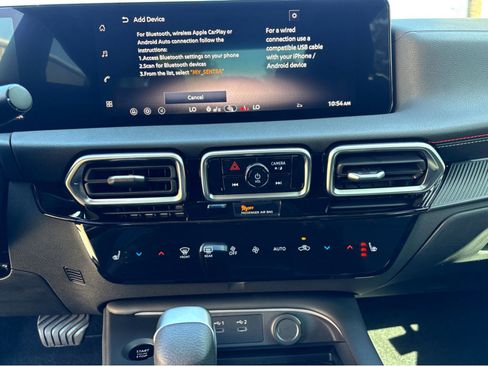 New 2026 Nissan Sentra SR w/ SR Premium Package FWD image 34