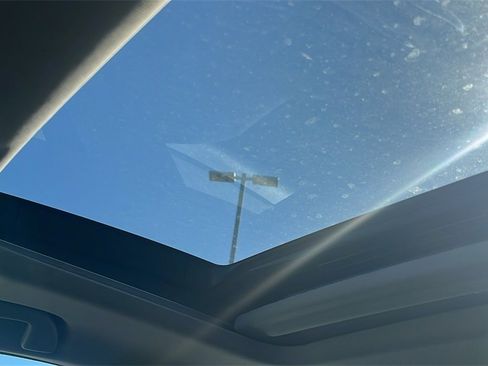 Used 2018 Honda Accord Touring image 17