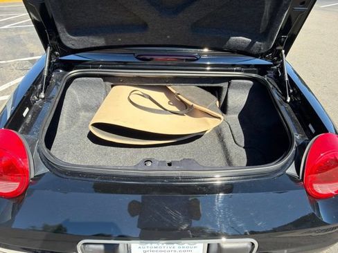 Used 2005 Ford Thunderbird RWD image 22