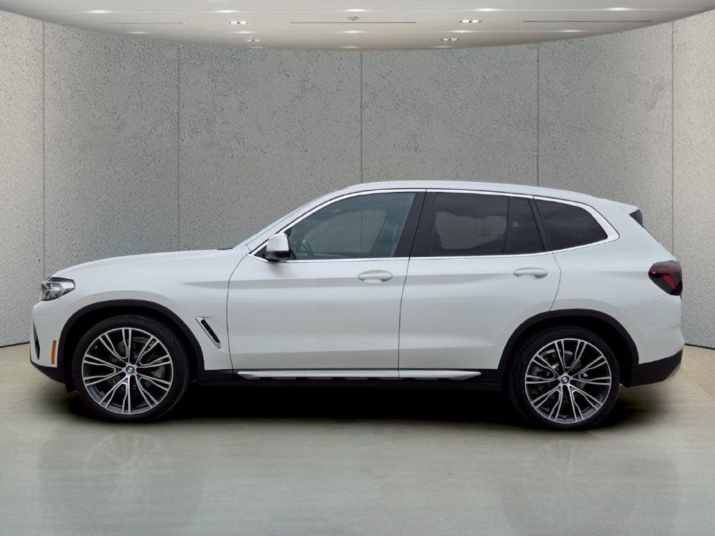 Used 2024 BMW X3 sDrive30i w/ Convenience Package RWD image 9
