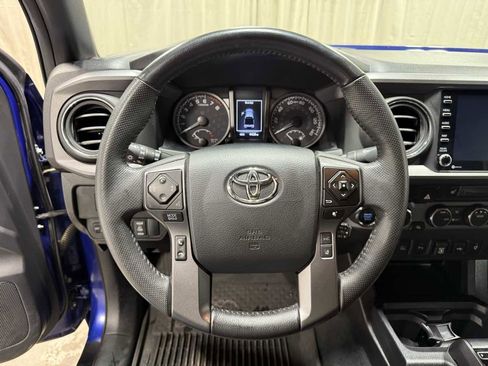 Used 2023 Toyota Tacoma TRD Off-Road image 11