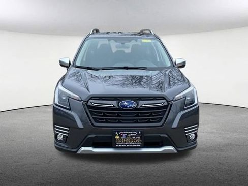 Used 2024 Subaru Forester Touring image 2