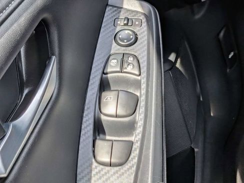 Used 2024 Nissan Sentra SV FWD image 24