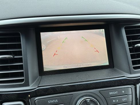 Used 2016 Nissan Pathfinder SV w/ Trailer Tow Package image 22