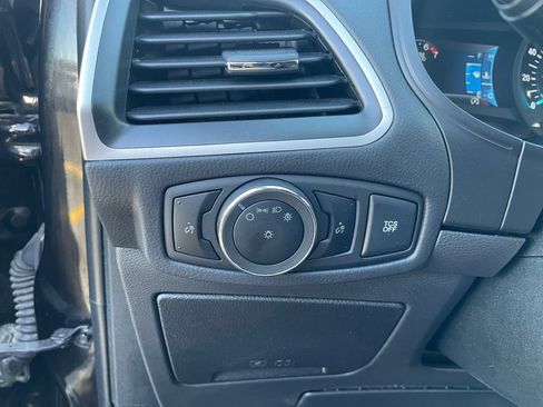 Used 2024 Ford Edge SEL AWD/4WD image 19