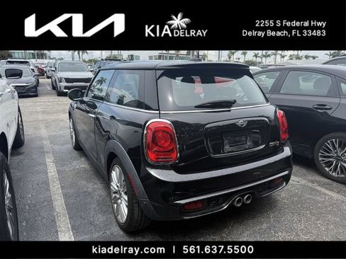 Used 2018 MINI Cooper S FWD image 8